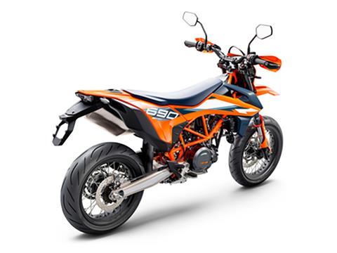2024 KTM 690 SMC R in Vincentown, New Jersey - Photo 5