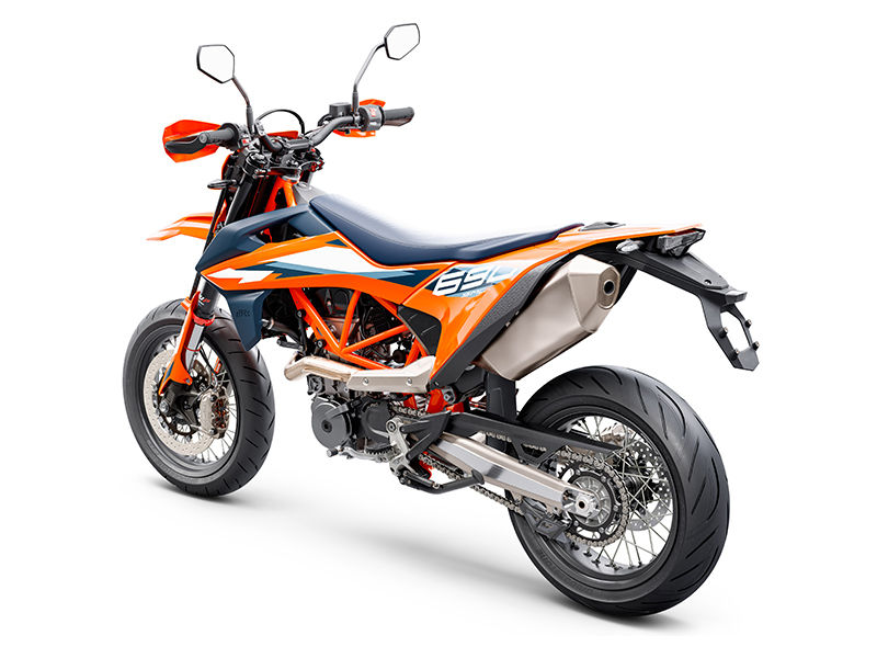 2024 KTM 690 SMC R in Vincentown, New Jersey - Photo 6