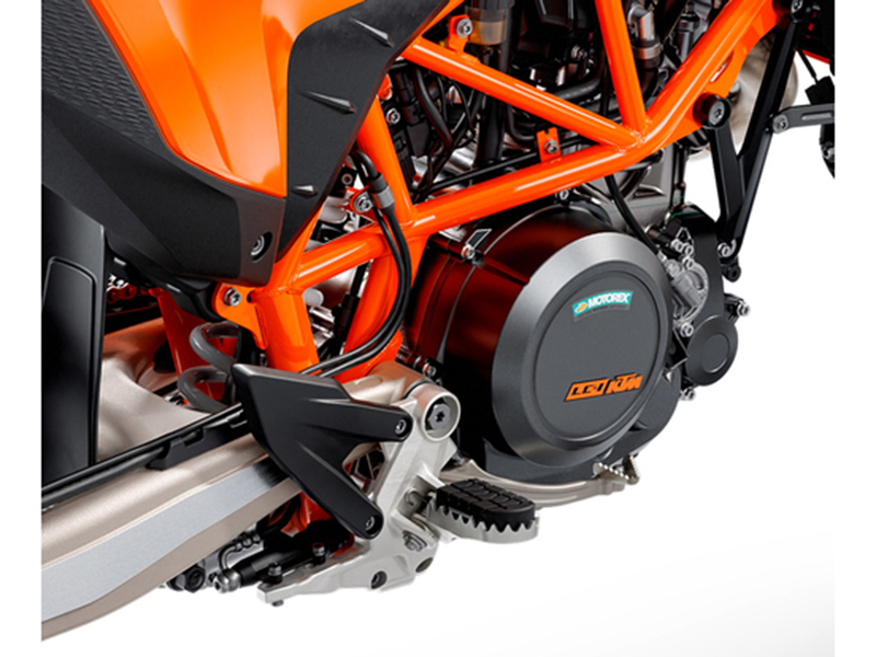 2024 KTM 690 SMC R in Vincentown, New Jersey - Photo 17