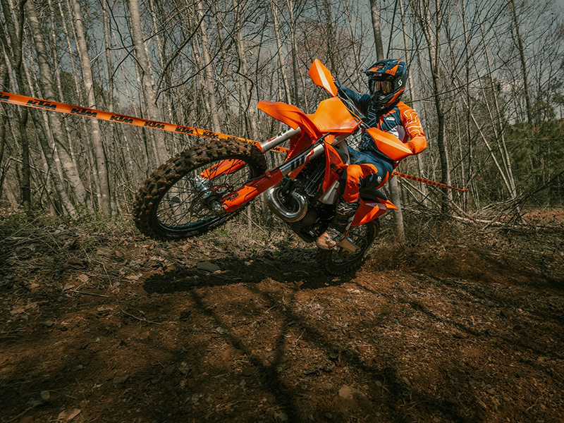 2025 KTM 300 XC in Vincentown, New Jersey - Photo 4
