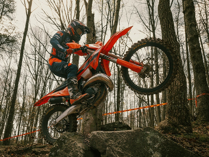 2025 KTM 300 XC in Vincentown, New Jersey - Photo 5