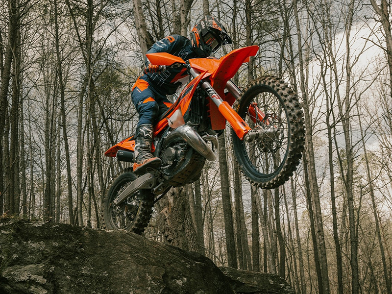 2025 KTM 300 XC in Vincentown, New Jersey - Photo 8