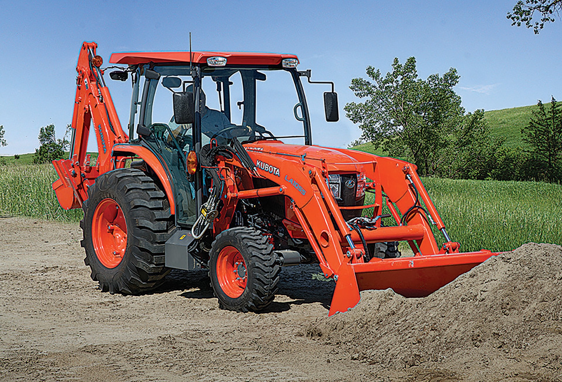 2022 Kubota L3560 HST 4WD with CAB in Beaver Dam, Wisconsin