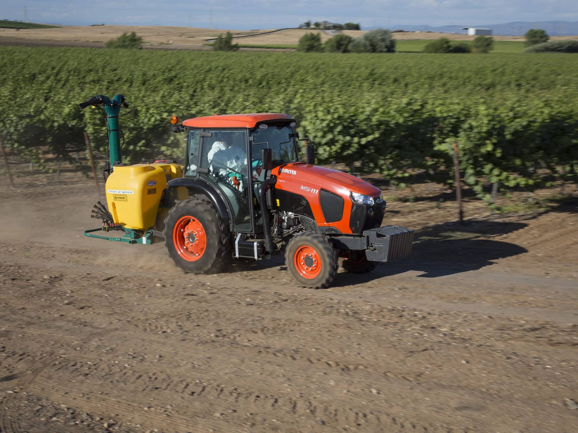 2022 Kubota M4N-071 Narrow 12-Speed Narrow ROPS in Walpole, New Hampshire