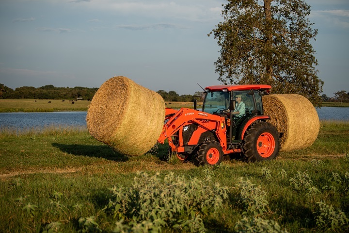 2022 Kubota MX5400 HST 4WD with Foldable ROPS in Beaver Dam, Wisconsin - Photo 7