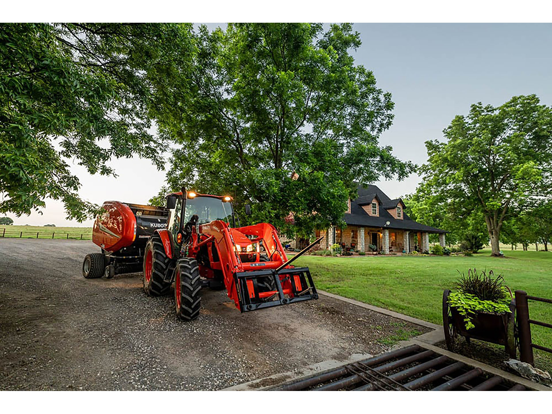 2024 Kubota M5-111 8-Speed 4WD with ROPS in Walpole, New Hampshire - Photo 7