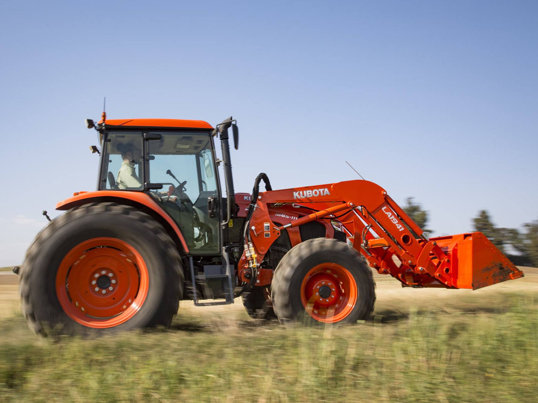 2023 Kubota M6S-111 16-Speed 2WD with ROPS in Walpole, New Hampshire - Photo 5