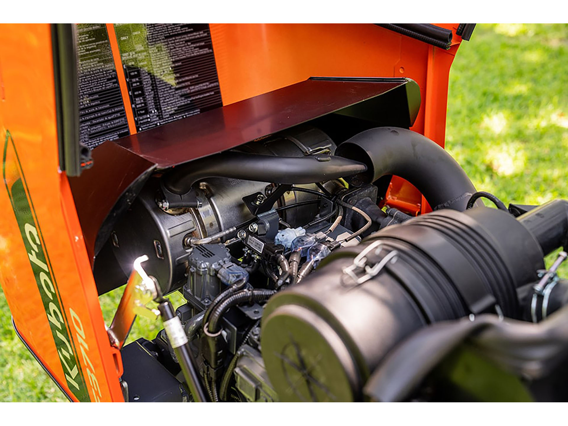 2024 Kubota F3710 60 in. Kubota 36.9 hp in Norfolk, Virginia - Photo 2