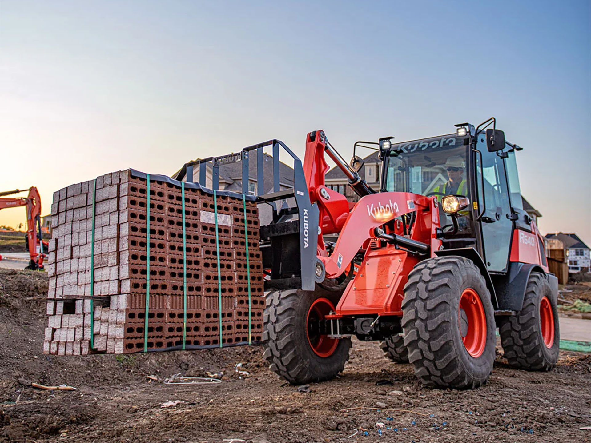 2024 Kubota R640 in Norfolk, Virginia - Photo 8