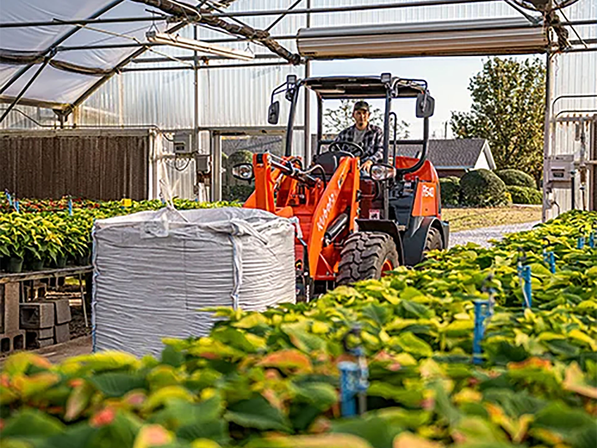 2024 Kubota R640 in Norfolk, Virginia - Photo 10