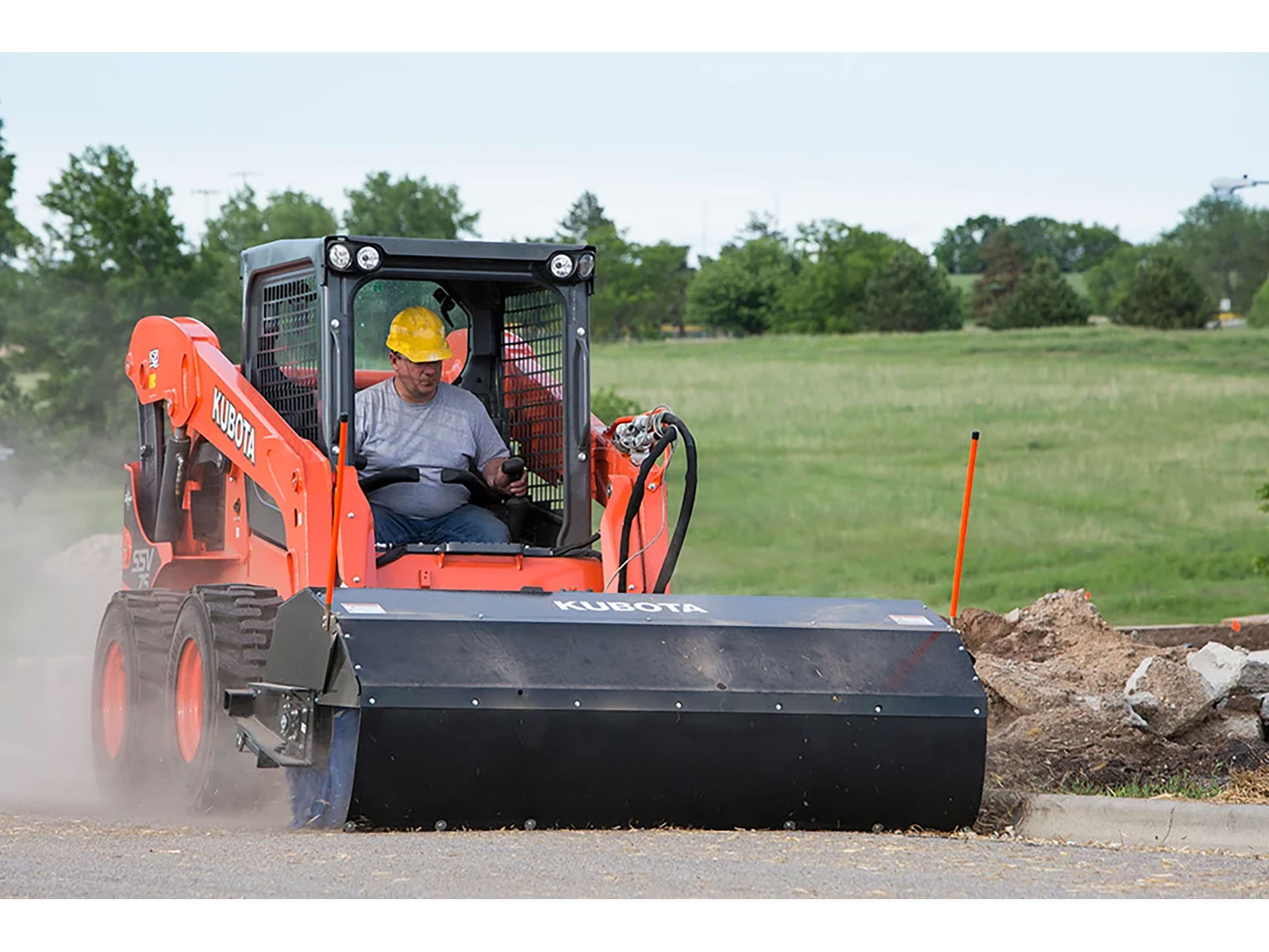 2024 Kubota SSV75 in Norfolk, Virginia - Photo 8