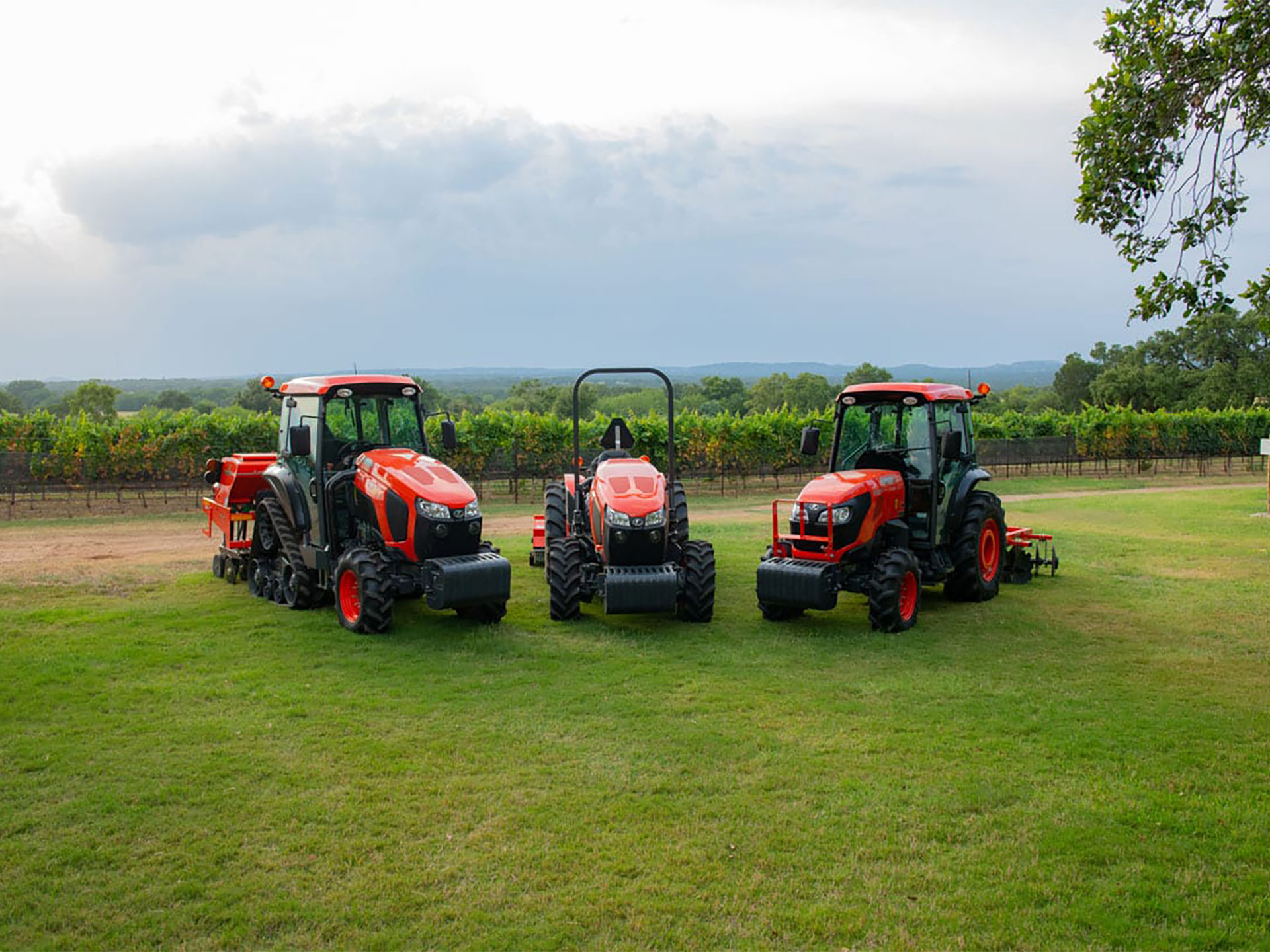 2024 Kubota M4N-071 Narrow 12-Speed Narrow CAB in Norfolk, Virginia - Photo 3