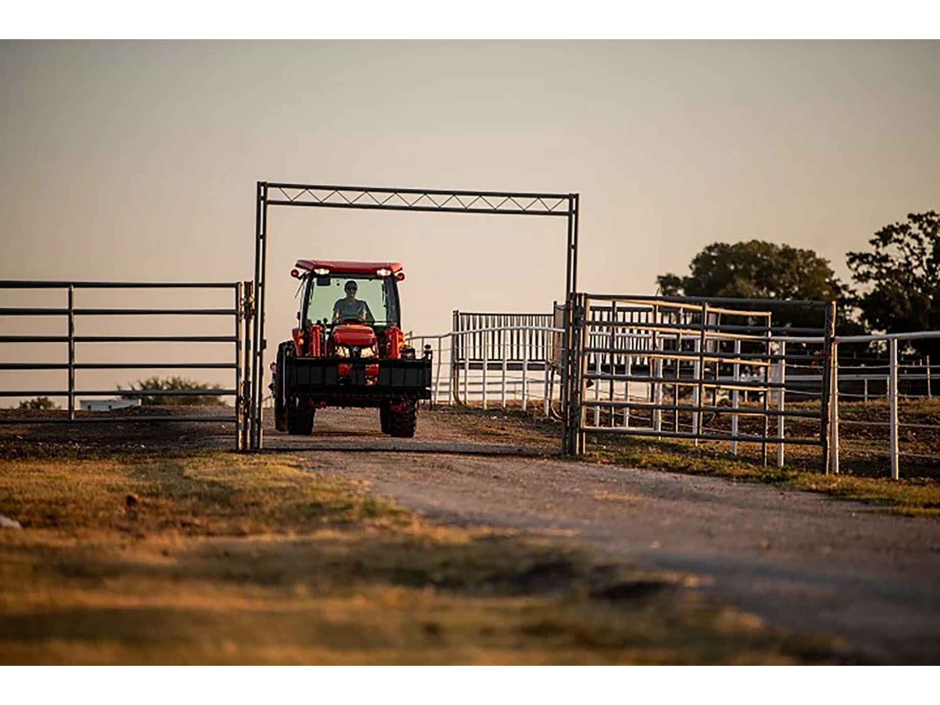 2024 Kubota MX5400 GDT 4WD with CAB in Norfolk, Virginia - Photo 5