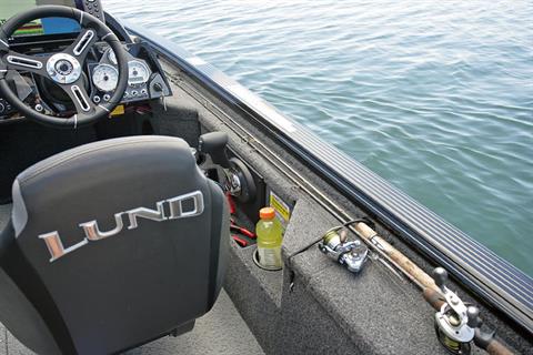 2022 Lund 1875 Pro-V Bass XS in Knoxville, Tennessee - Photo 12