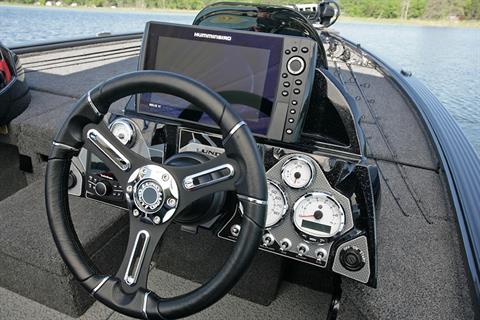2024 Lund 1875 Pro-V Bass XS in Knoxville, Tennessee - Photo 17