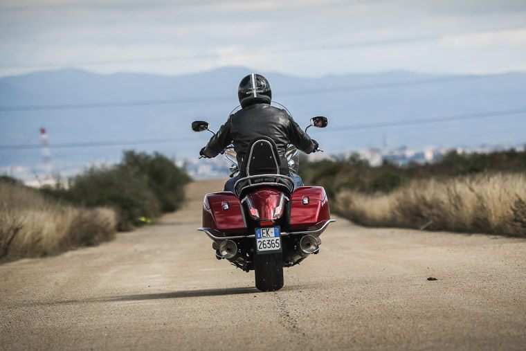 2020 Moto Guzzi California 1400 Touring ABS in San Jose, California - Photo 9