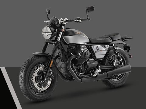 2022 Moto Guzzi V9 Bobber Special Edition in Fort Myers, Florida - Photo 2