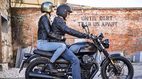 2023 Moto Guzzi V7 Stone in Knoxville, Tennessee - Photo 4