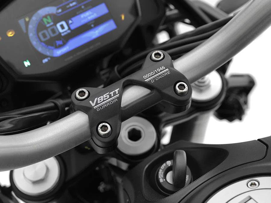 2023 Moto Guzzi V85 TT Guardia D??onore 2