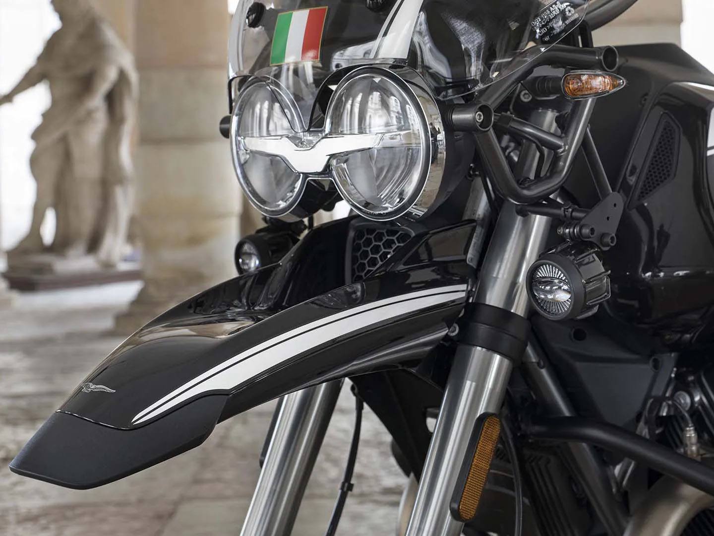 2023 Moto Guzzi V85 TT Guardia D’onore in Marietta, Georgia - Photo 7