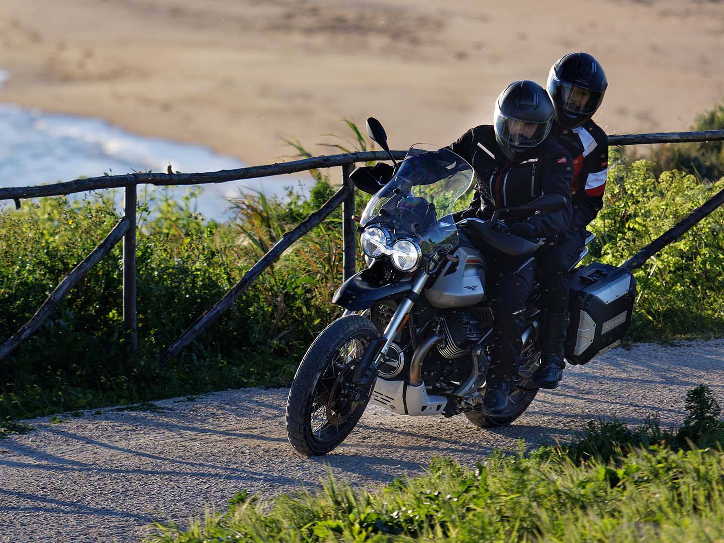 2023 Moto Guzzi V85 TT Travel in Elk Grove, California - Photo 22