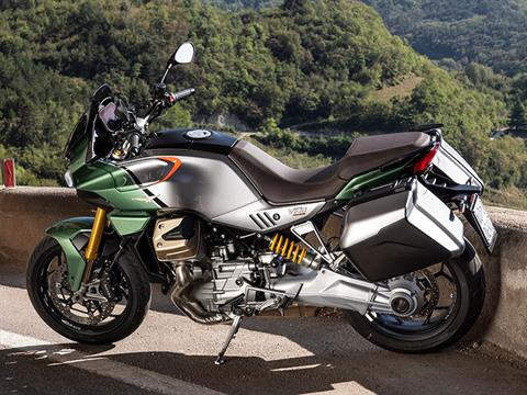 2023 Moto Guzzi V100 Mandello S in Plano, Texas - Photo 5