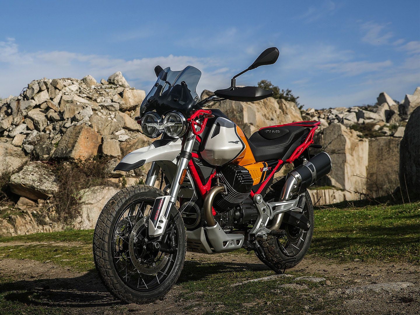 2023 Moto Guzzi V85 TT Adventure in Plano, Texas - Photo 13