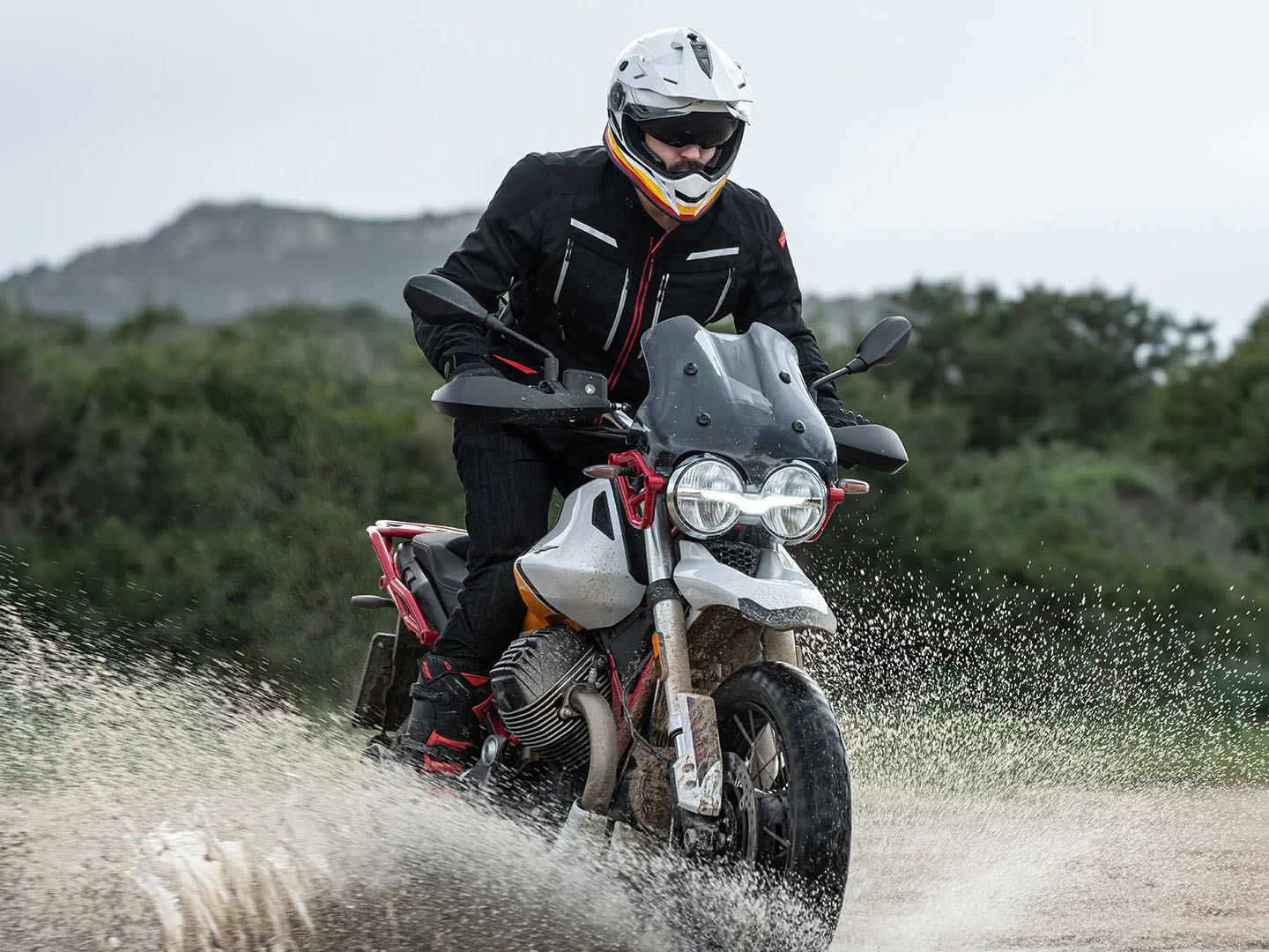 2023 Moto Guzzi V85 TT Adventure in Plano, Texas - Photo 15