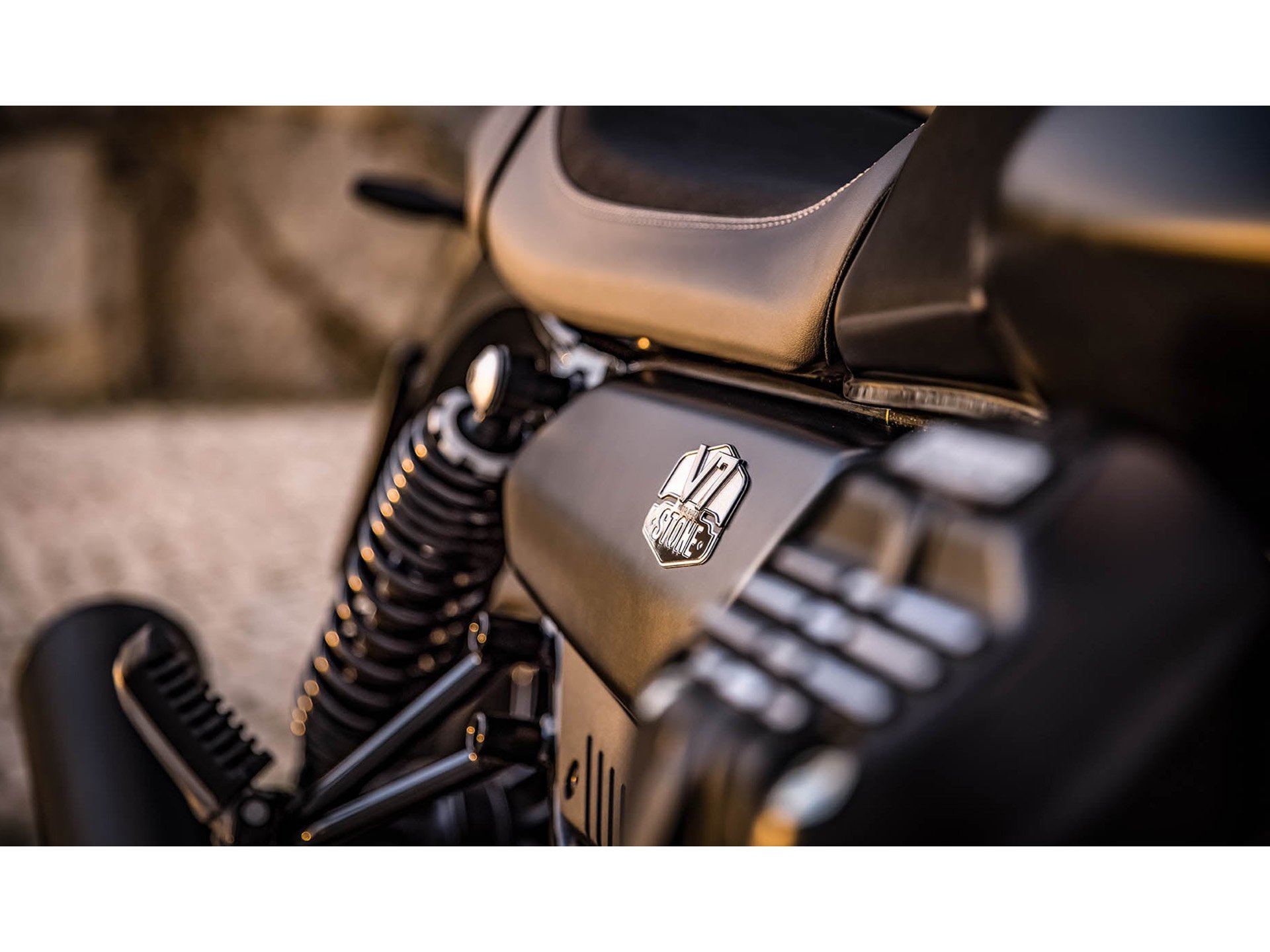 2024 Moto Guzzi V7 Stone in Fort Myers, Florida - Photo 6