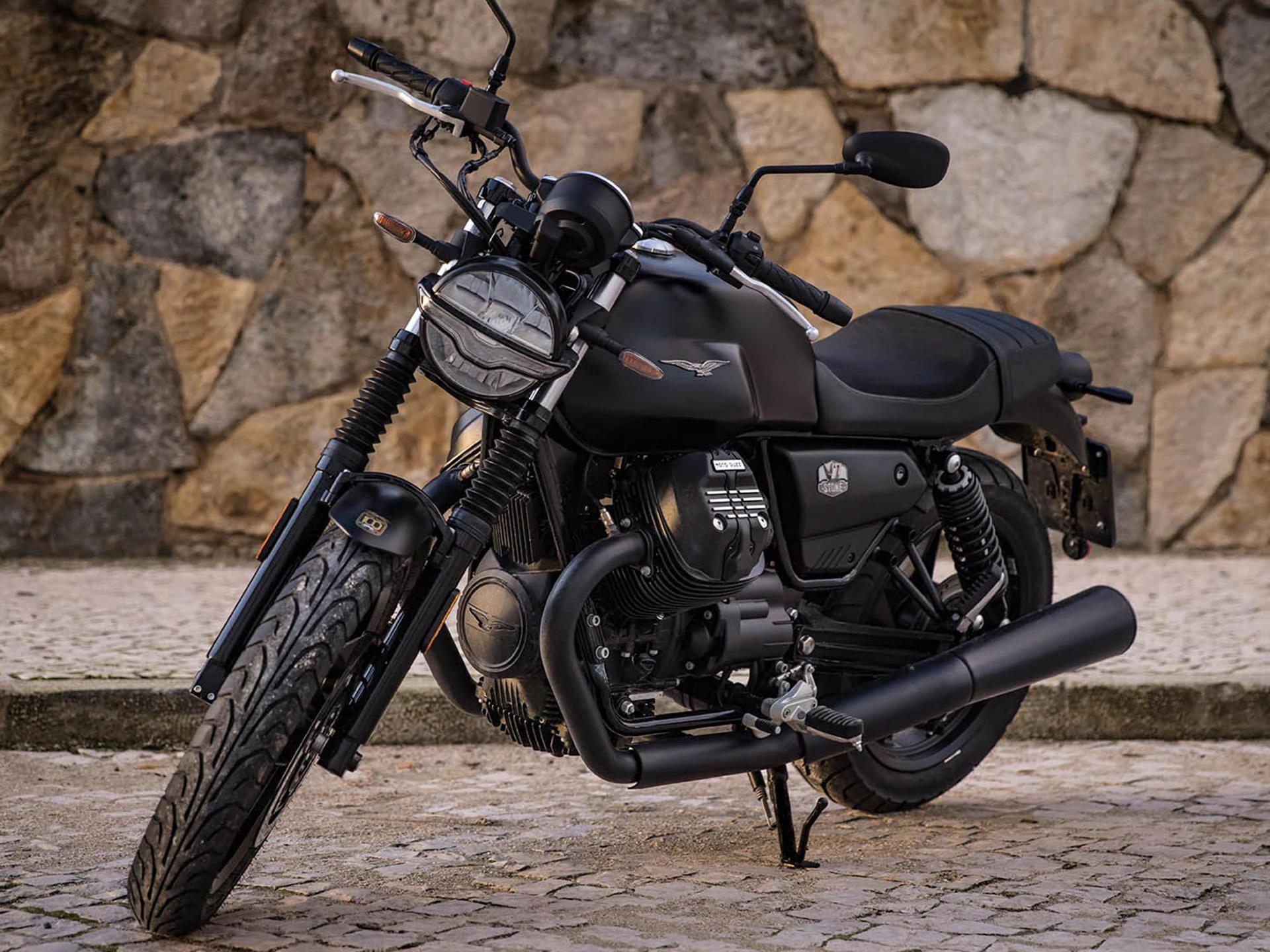 2024 Moto Guzzi V7 Stone in Knoxville, Tennessee - Photo 11