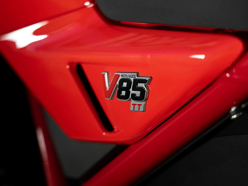 2024 Moto Guzzi V85 TT in White Plains, New York - Photo 9
