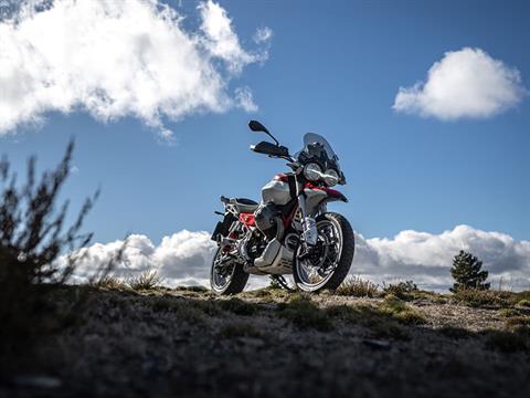 2024 Moto Guzzi V85 TT in Chandler, Arizona - Photo 11