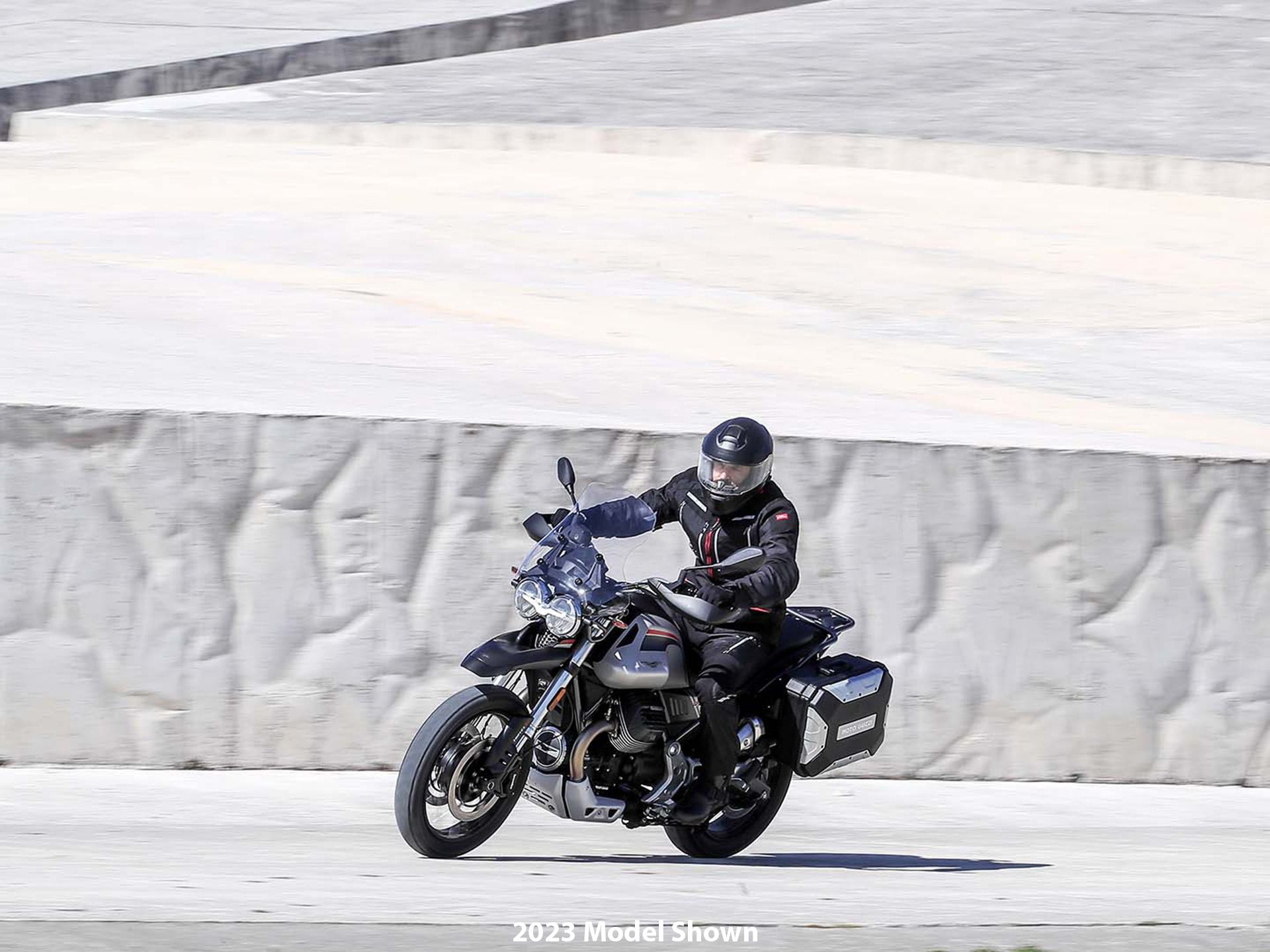 2024 Moto Guzzi V85 TT Travel in Mount Sterling, Kentucky - Photo 13