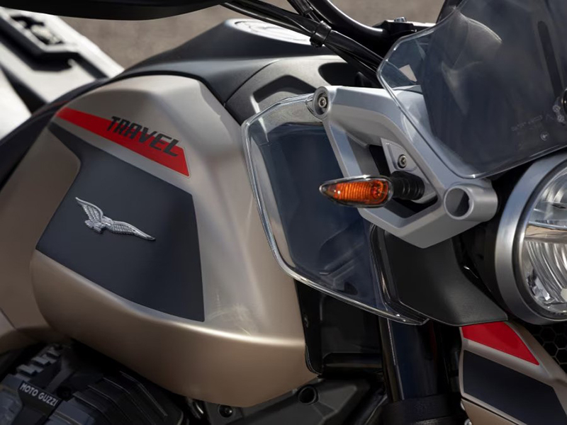 2024 Moto Guzzi V85 TT Travel in Roselle, Illinois
