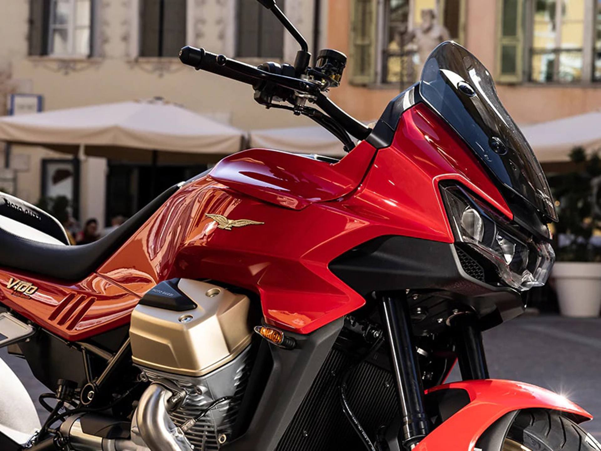 2024 Moto Guzzi V100 Mandello in Plano, Texas - Photo 2