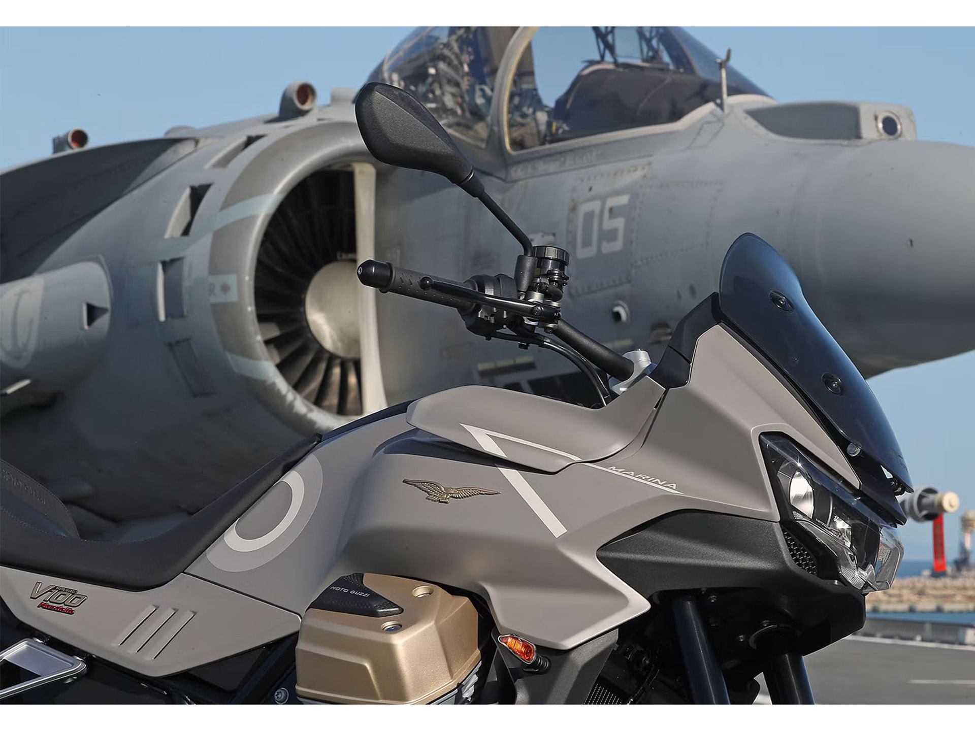 2024 Moto Guzzi V100 Mandello Aviazione Navale LE in San Jose, California - Photo 5