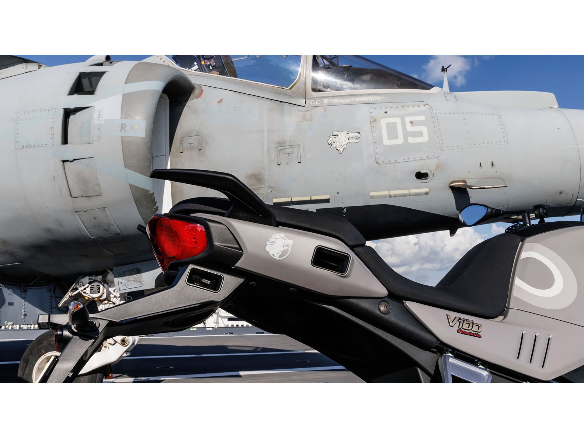 2024 Moto Guzzi V100 Mandello Aviazione Navale LE in Forest Lake, Minnesota - Photo 8