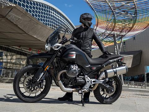 2024 Moto Guzzi V85 Strada in Knoxville, Tennessee - Photo 13