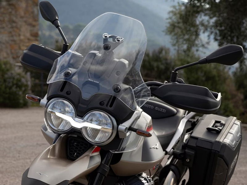 2025 Moto Guzzi V85 TT Travel in Chandler, Arizona - Photo 9