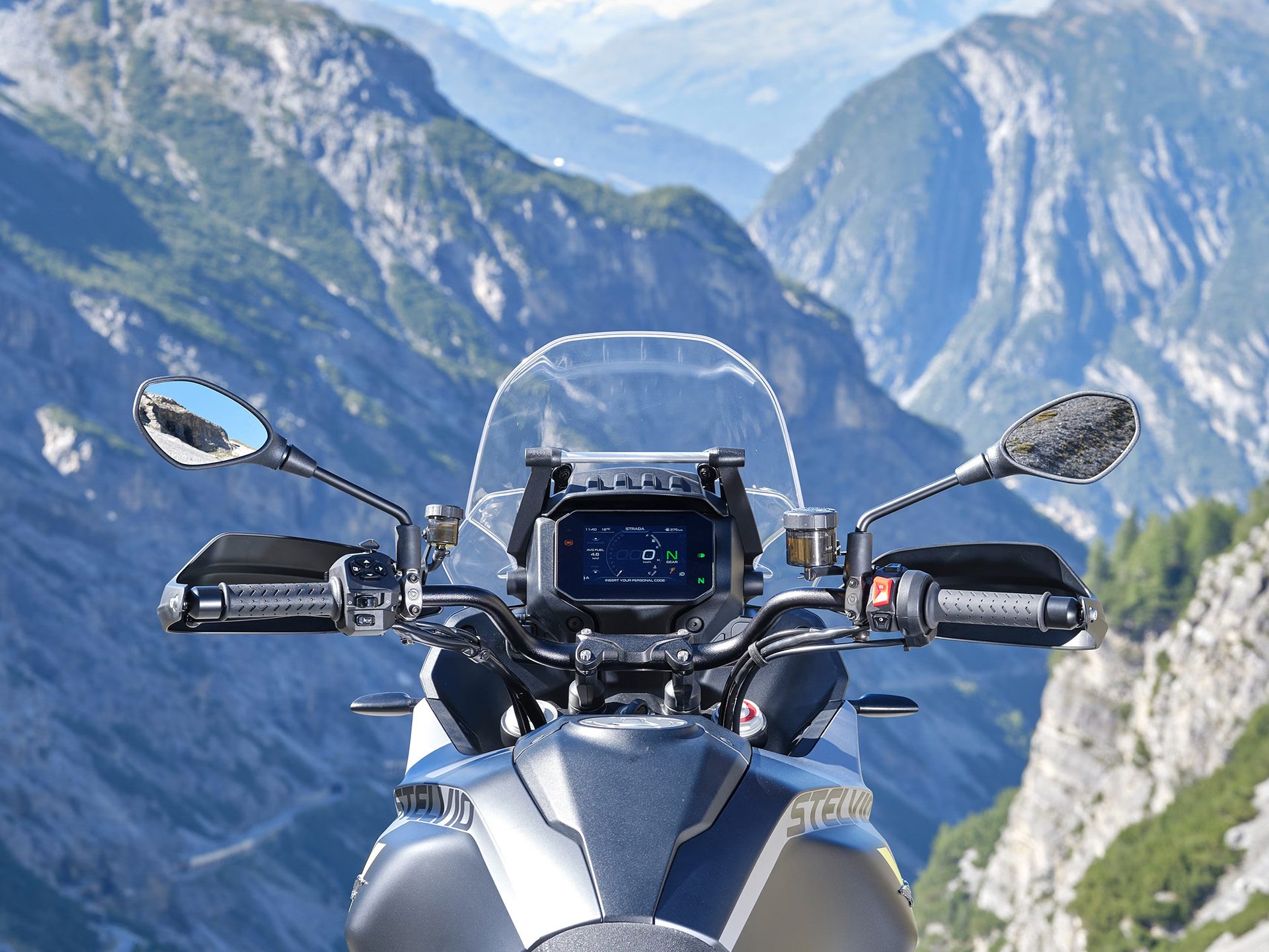 2024 Moto Guzzi Stelvio PFF Rider Assistance Solution in San Jose, California - Photo 12