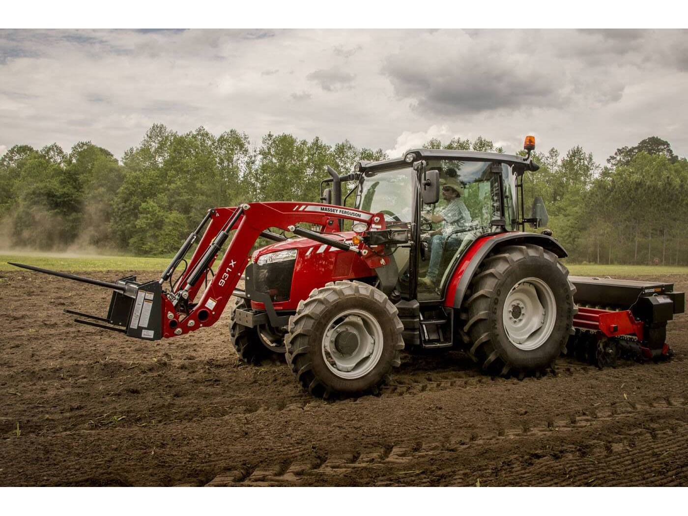 2024 Massey Ferguson MF 4707 2WD Cab in Hayden, Idaho - Photo 13