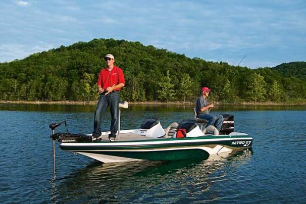 Anglers endorse the large bow deck on the Z-7. - Photo 13