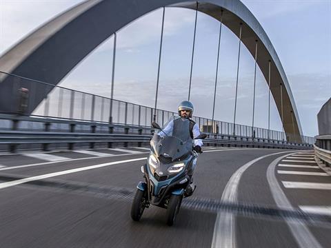 2023 Piaggio MP3 530 Exclusive in Knoxville, Tennessee - Photo 8