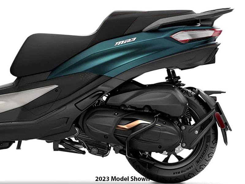 2024 Piaggio MP3 530 Exclusive in Shelbyville, Indiana - Photo 9