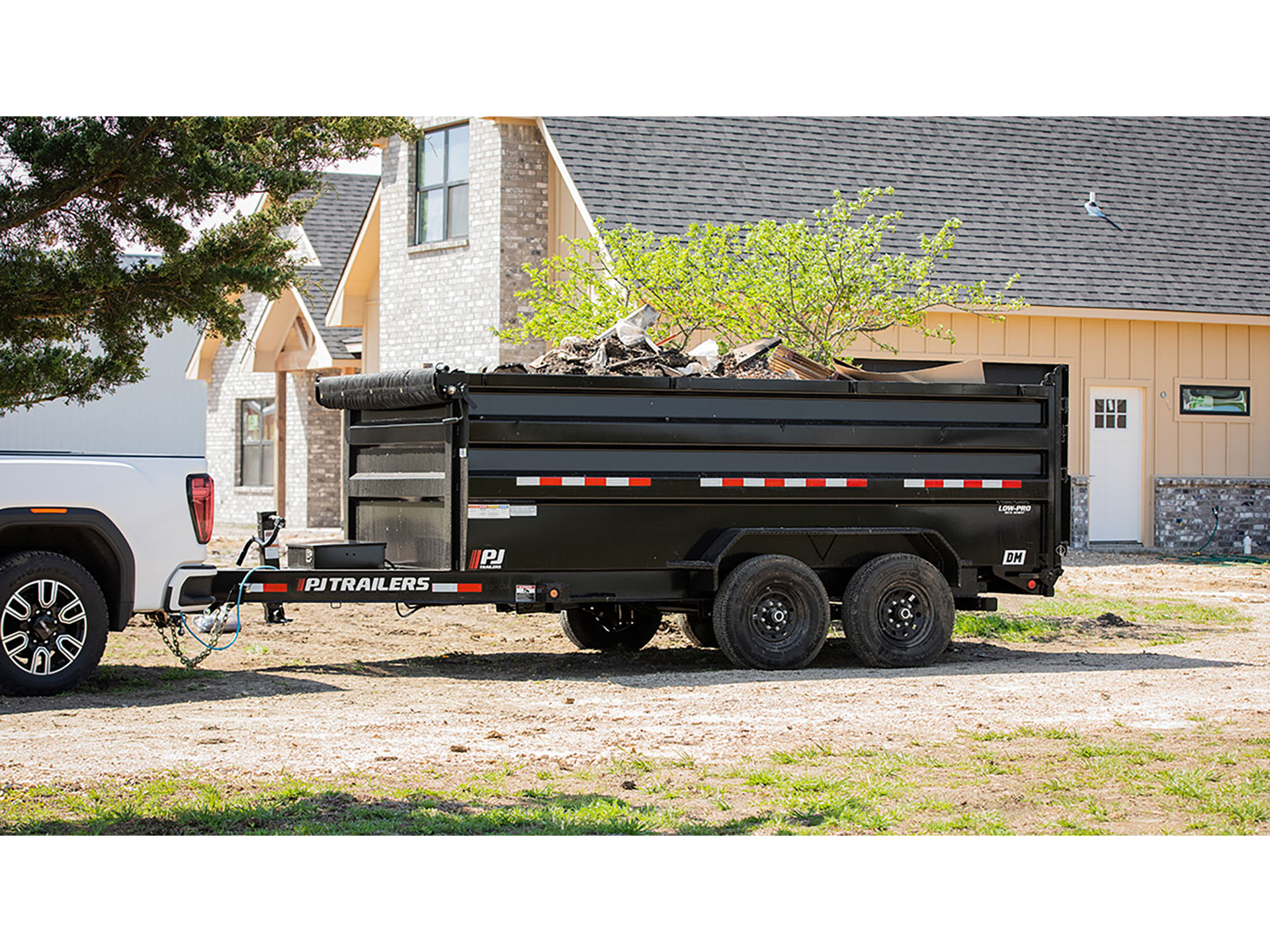 2024 PJ Trailers 83 in. Low-Pro High Side Dump Trailers (DM) 12 ft. in Elk Grove, California - Photo 4