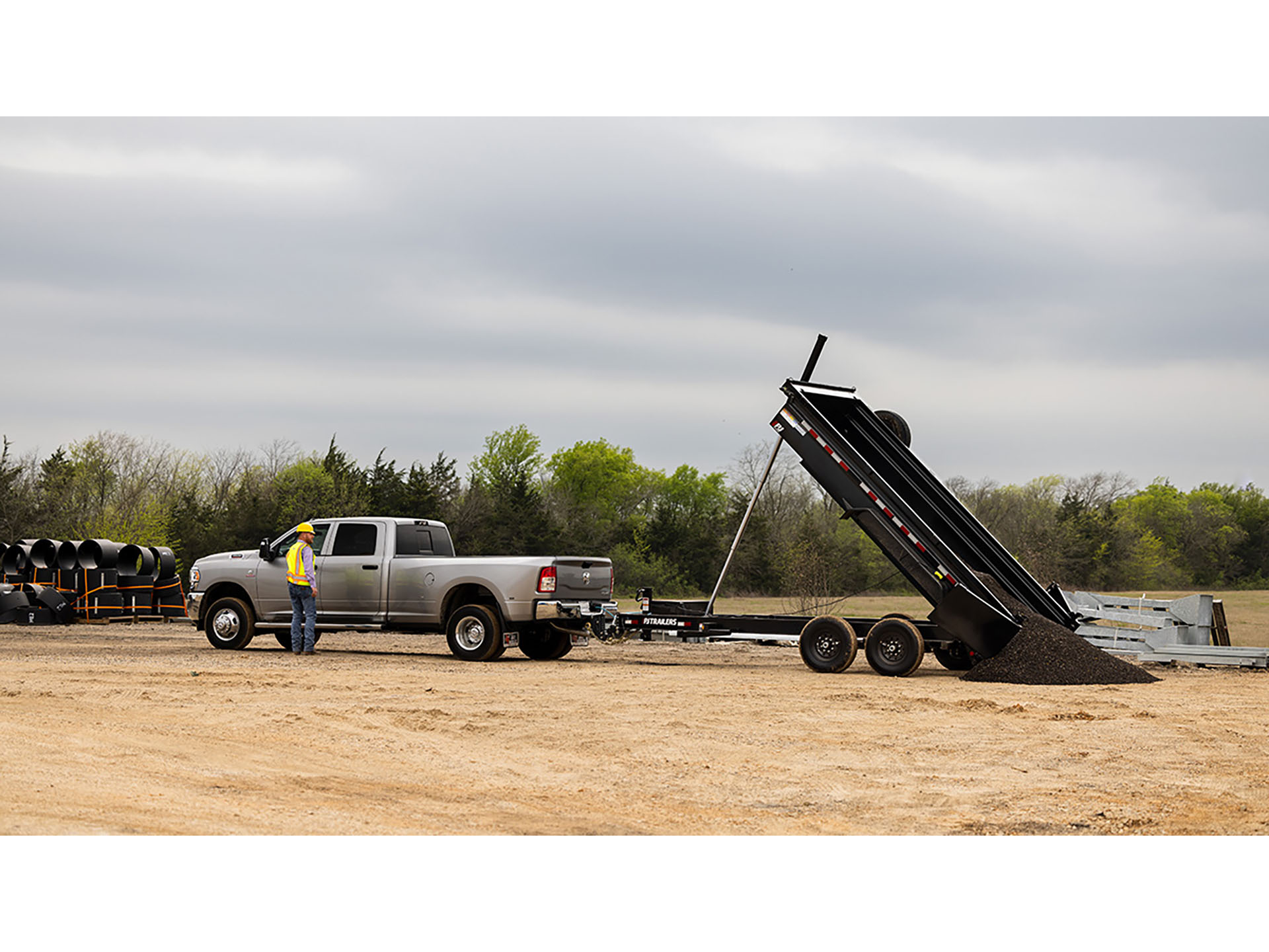 2024 PJ Trailers 83 in. Pro-Lift Dump Trailers (DT) 16 ft. in Elk Grove, California - Photo 7