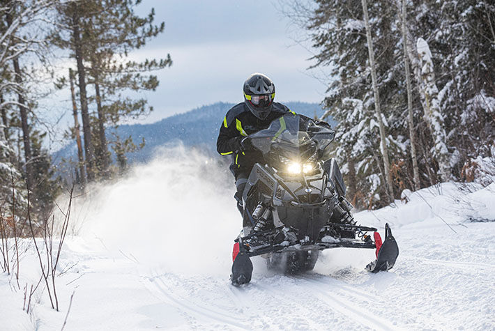 2021 Polaris 850 Indy VR1 137 SC in Weedsport, New York - Photo 9