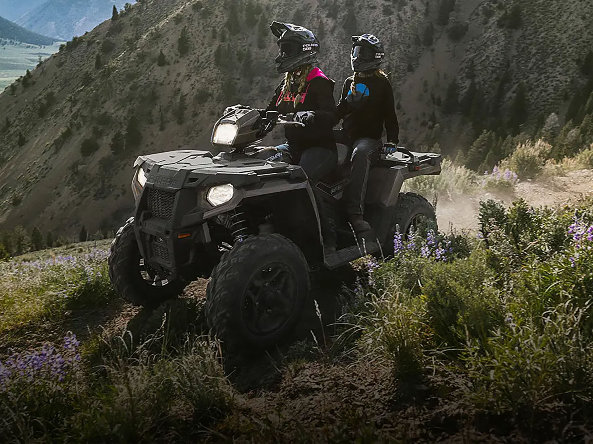 2024 Polaris Sportsman Touring 570 EPS in Vincentown, New Jersey - Photo 2