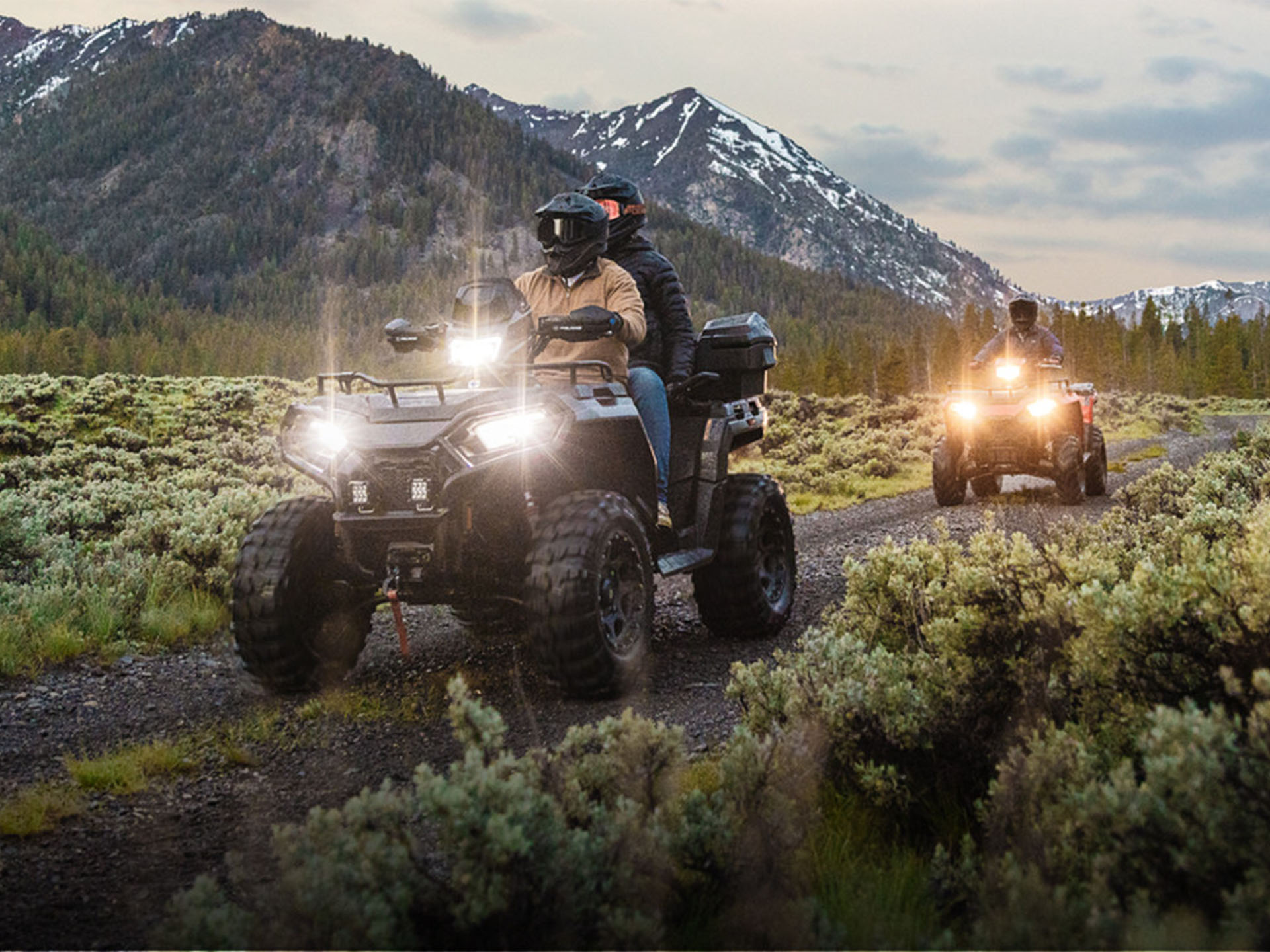 2025 Polaris Sportsman Touring 570 EPS in New Hudson, Michigan - Photo 8