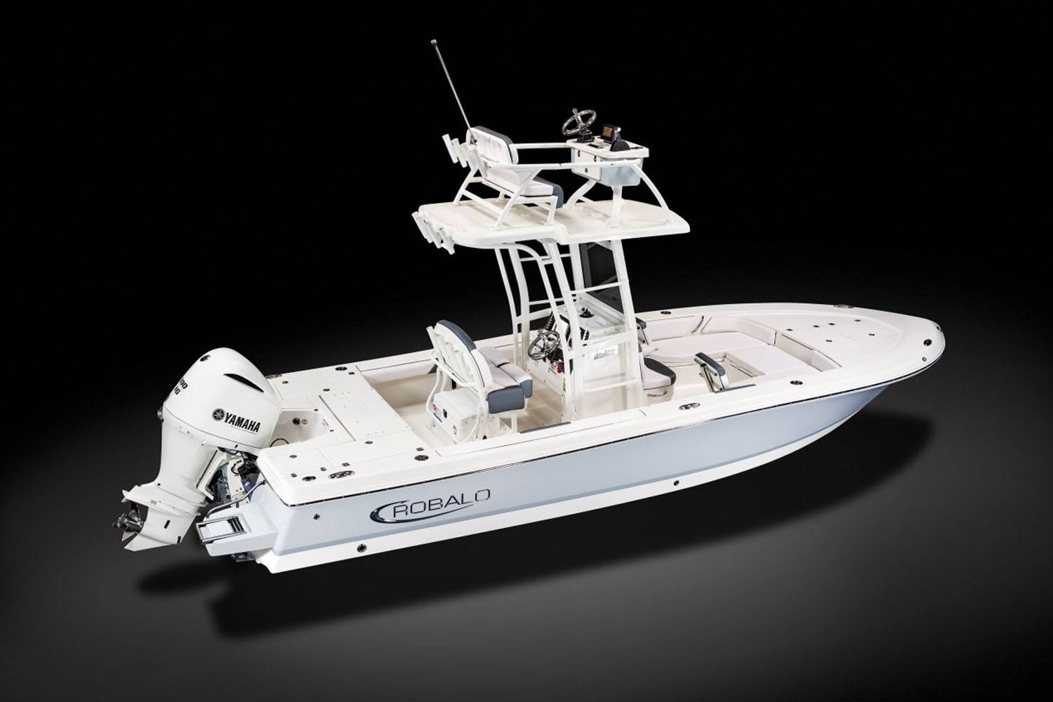 2022 Robalo 246 Cayman SD in Lakeport, California - Photo 4